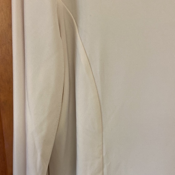 Susan Graver Liquid Knit Ivory White Tunic WristLength Sleeve Top Bateau Neck MP - Picture 8 of 9